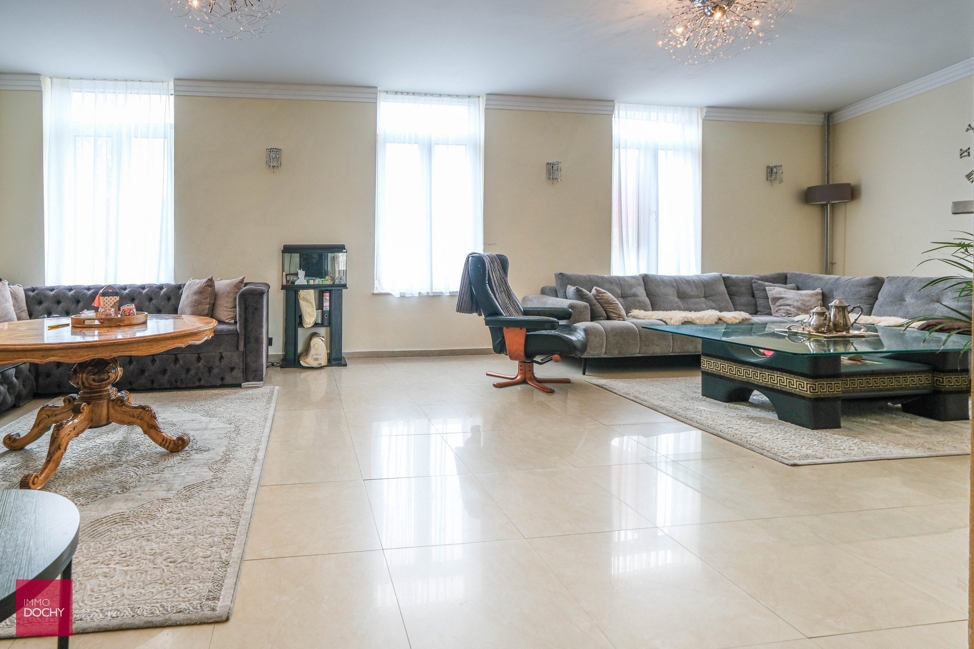 Vernieuwde herenwoning met atelier/magazijn/handelsruimte en lift centrum Kortrijk - foto 3