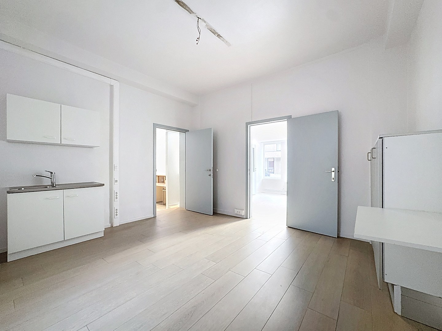 Te huur: commercieel pand (75m²) in Wolvertem – Recent gerenoveerd &amp; instapklaar. - foto 3