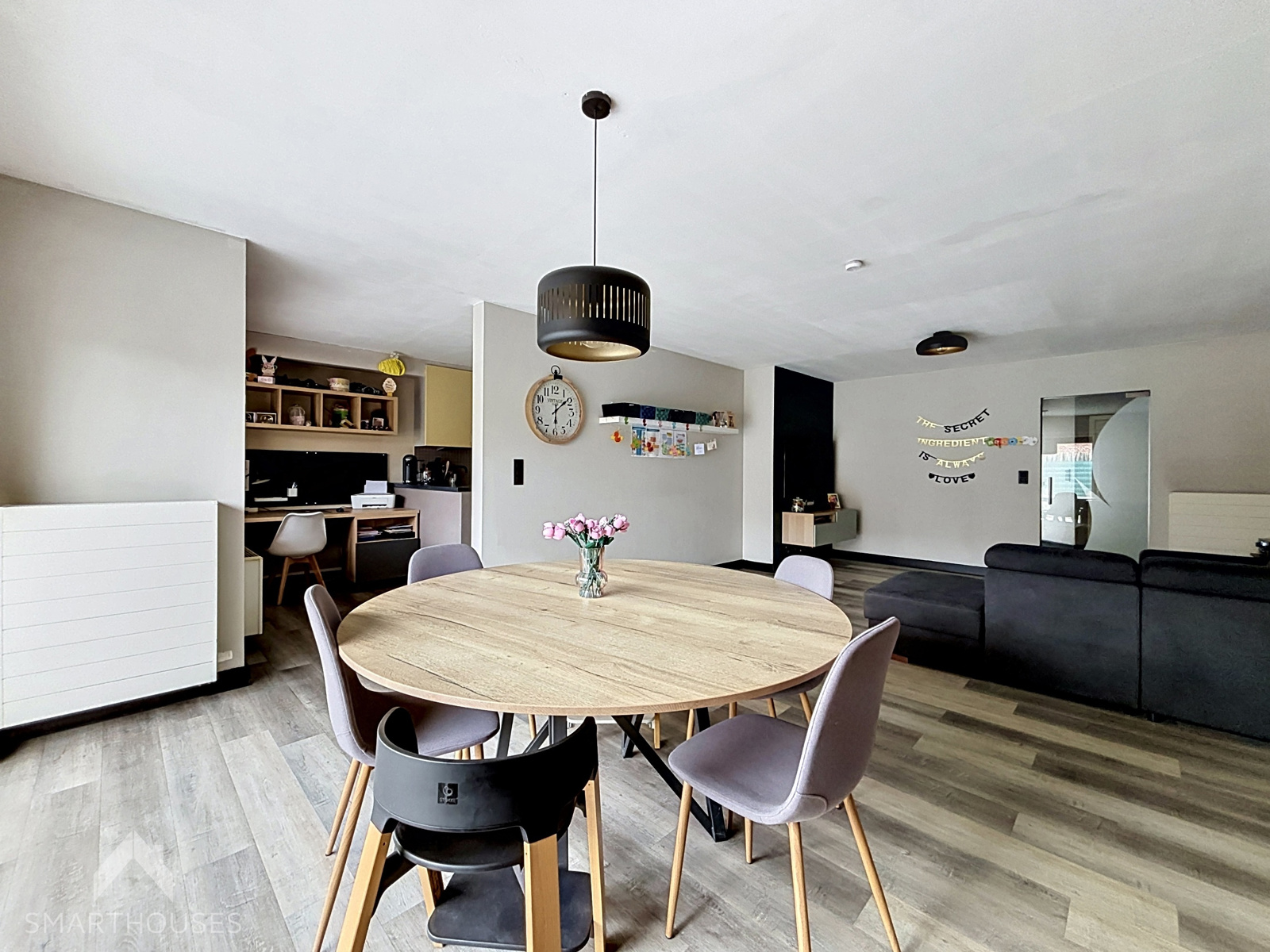 Centraal gelegen woning met 3 slaapkamers en garage - foto 5