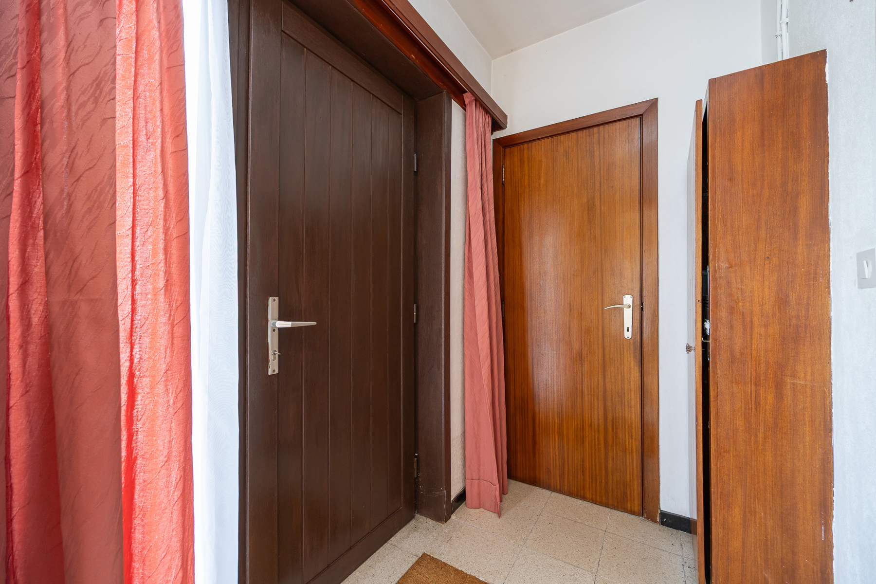 Charmante laagbouwwoning met 3 slaapkamers en ruime tuin - foto 3