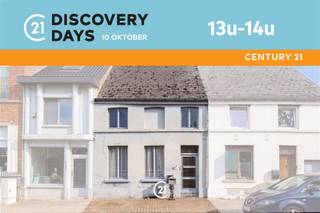 <p>Te renoveren woning op een rustige ligging in Herzele.</p><p>In de Tolstraat in Herzele vindt u deze woning met heel wat mogelijkheden.</p><p>Het gelijkvloers omvat de leefruimte met keuken en aansluitend de veranda.<br />Op de eerste verdieping bevinden zich drie slaapkamers. Daarnaast beschikt de woning over een kelder en een zolder.</p><p>Buiten geniet u van zowel een koer als een tuin toegankelijk via een aparte ingang.</p><p>Een interessante opportuniteit voor wie op zoek is naar een renovatieproject met veel potentieel.<br />Benieuwd? Aarzel niet en contacteer ons voor meer informatie en het inplannen van een bezoek ter plaatse.<br /> </p>