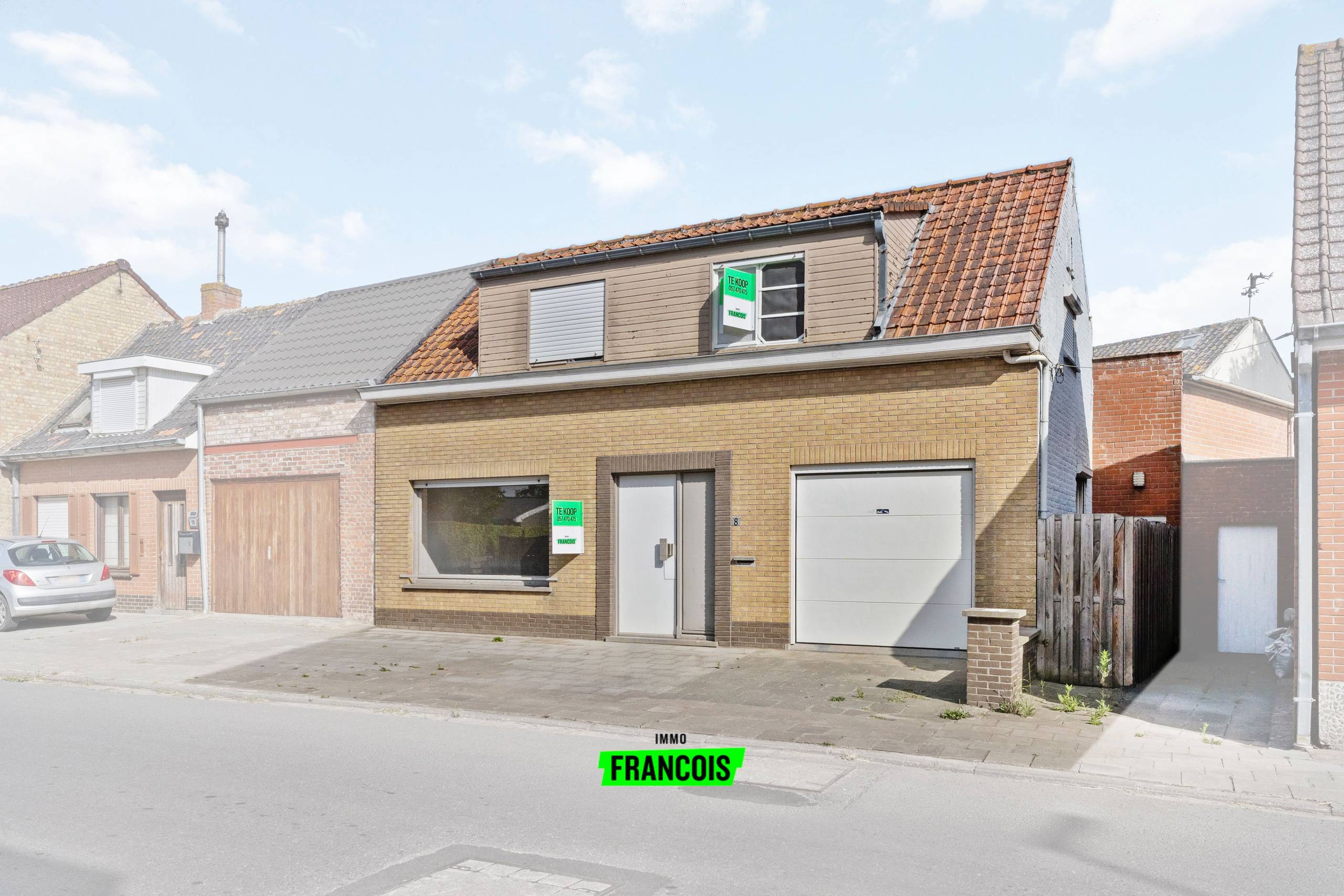 Woning met garage te Krombeke. - foto 1