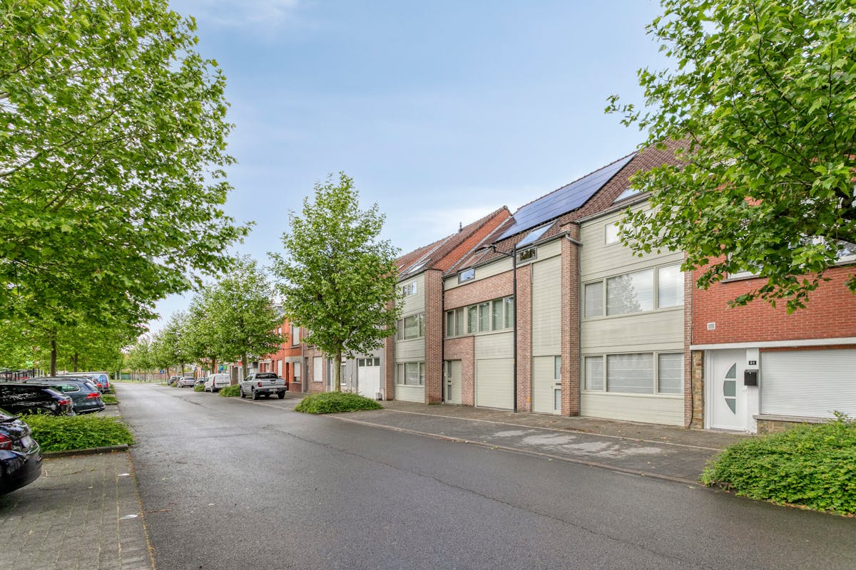 Ready to move in investment property with 3 residential units in Menen - photo 1