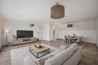 Looking for a well-maintained, bright apartment in a quiet yet easily accessible location with a garage? Then this move-in-ready apartment is...