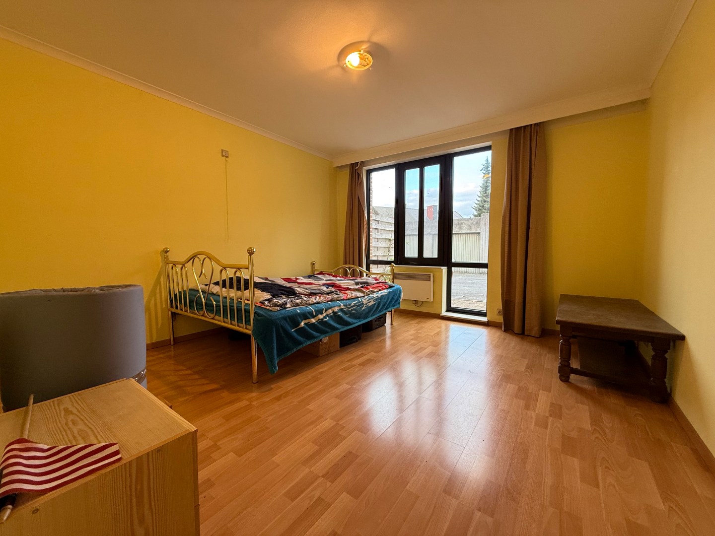 Ruim drie-slaapkamerappartement met garagebox in centrum Tielt! - foto 5