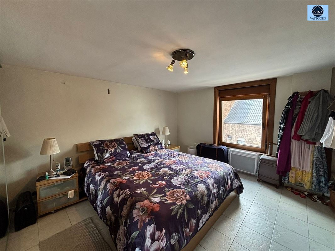 WONING MET 5 SLAAPKAMERS EN STADSTUINTJE. - foto 4