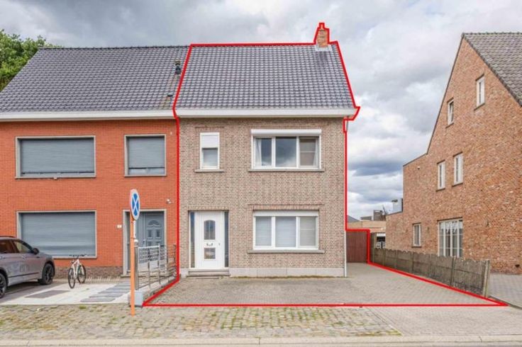 Goed gelegen woning met 3 slaapkamers ! - foto 1