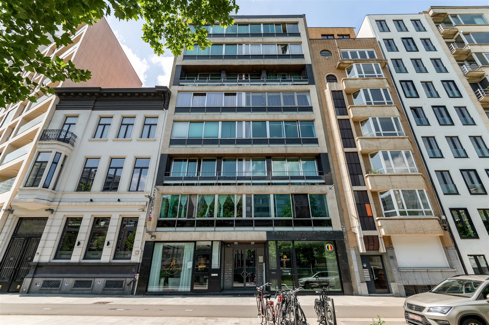 Luxueuze winkelruimte of kantoor vlakbij Rooseveltplaats, Centraal Station en Antwerpse Meir. - foto 1