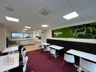 Des bureaux élégants d'une superficie totale de 621 m² sont disponibles à la location. Cet espace attrayant est idéalement situé APRÈS...