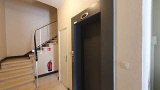 This apartment for rent is located in an excellent location in the center of Hasselt, so that all amenities are within easy reach. The layout of the apartment is practical and functional, with an abundance of natural light in every space. Layout:Floor +4:- entrance hall- Kitchen- Bright living space- Storage- Night hall- Bathroom- Two bedrooms- TerraceFloor -1:- Basement storage- communal bicycle shed The quickest way to visit this apartment? Request your visit via the red button on our website (www.dewaele.com).Appointments cannot be made by phone. For other questions, you can contact us by phone at 011 30 50 50.See you soon!