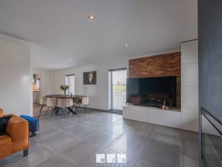 <strong>VRIJSTAANDE WONING OP EEN PERCEEL MET EEN TOTALE OPPERVLAKTE VAN 12A17CA TE ROTEM.</strong><br /><br /><strong>TROEVEN</strong><br />- Vrijstaande en instapklare woning op een ruim perceel van maar liefst 12a17ca. <br />- Rustige ligging in Rotem, gecombineerd met de ruimte en privacy die een vrijstaande woning te bieden heeft. <br />- Kwalitatief gerenoveerd in 2018-2019, waardoor de woning vandaag een moderne en verzorgde basis biedt. <br />- Ruime en aangename leefruimte met pelletkachel<br />- een mooie verbinding van het terras met de tuin. <br />- Volledig uitgeruste keuken met inductiekookplaat, dampkap, Amerikaanse koelkast, vaatwasser en combi-oven. De vaatwasser en combi-oven werden eind 2025 vernieuwd. <br />- Twee slaapkamers op de verdieping, waarvan één voorzien is van airconditioning en beschikt over praktische dressing-/maatkastmogelijkheden. <br /><span>- Mogelijkheid tot een derde slaapkamer op het gelijkvloers.</span><br />- Ruime inpandige garage van ca. 27m², met aansluitingen voor wasmachine en droogkast. <br />- Extra berging van ca. 18m², ideaal voor fietsen, tuinmateriaal, hobby's of extra opslag. <br />- Veel maatwerk en ingebouwde kasten, waardoor er in de woning opvallend veel praktische opbergruimte aanwezig is. <br />- Airconditioning in de leefruimte en op de verdieping, voor extra comfort tijdens warme dagen. <br />- Ruim en volledig omheind perceel met een aangename tuin, terras en overdekte buitenruimte. <br />- Rechtstreekse toegang tot de tuin via de inrit, bijzonder handig voor fietsen, tuinmateriaal of aanhangwagen. <br />- Twee inritten, wat zorgt voor extra parkeergelegenheid en flexibiliteit.<br /><br /><strong>GELIJKVLOERS</strong><br />- Inkomhal (2,25m x 4,29m = 9,65m²): vloertegel.<br />- Toilet (0,89m x 1,51m = 1,34m²): zittoilet, wandbetegeling, steentapijt.<br />- Woonkamer (6,19m x 3,97m = 24,57 m²) + (4,44m x 2,79m = 12,39m²) + (0,94m x 3,31m = 3,11m²) = 40,07m²: vloertegel, pelletkachel.<br />- Keuken (3,34m x 3,86m = 12,89m²): combi-oven, vaatwasser, Amerikaanse koelkast, kookplaat inductie, dampkap, airco, vloertegel.<br />- Badkamer (3,26m x 2,53m = 8,25m²): wastafel, onderkast, spiegel, kolomkast, douche, hoekbad, vloertegel, muur volledig betegeld.<br />- Berging/slaapkamer (2,2m x 5,64m = 12,41m²): tegelvloer, inbouwkasten.<br />- Inpandige garage (5,00m x 5,39m = 26,95m²): muren bekleed met OSB-platen, betonvloer met vloerbedekking, aansluiting wasmachine, droogkast.<br />- Berging (3,54m x 5,12m = 18,12m²): betonvloer.<br /><br /><strong>VERDIEPING +01</strong><br />- Overloop (1,31m x 2,95m = 3,86m²): steentapijt. <br />- Slaapkamer 1 (4,08m x 4,42m = 18,03m²): steentapijt.<br />- Dressing (3,86m x 2,27m = 8,76m²): steentapijt, maatkastenbouwkasten.<br />- Dressing (3,32m x 1,17m = 3,88m²): steentapijt, maatkasten.<br />- Slaapkamer 2 (3,93m x 4,44m = 17,45m²): steentapijt, airco.<br /><br /><strong>EXTERIEUR<br /></strong>- Overdekt terras. <br />- Tuinberging.<br />- Omheinde tuin. <br />- toegangspoort naar de tuin.<br /><br /><strong>RENOVATIES/VERNIEUWINGEN 2018-2019</strong><br />- Keuken.<br />- Inbouwkasten.<br />- Nieuwe vloeren.<br />- 2 Airco's.<br />- Radiatoren.<br />- Dak, dakisolatie.<br />- Overkapping.<br /><br />Bekijkt u deze advertentie via een aanverwante vastgoedsite, surf dan zeker naar onze website www.N78vastgoed.be voor een uitgebreide beschrijving en foto's. Meer info: +32 (0)89 86 18 88 of info@N78vastgoed.be.