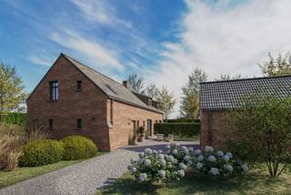 Idéalement située dans un cadre calme et rural, cette villa en construction avec dépendance est située sur un terrain d'environ 1,5 hectare. Ce...