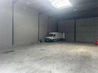 Commercial for rent in Lede