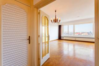 Dit instapklaar appartement van ca 97 m² is ideaal gelegen in de rustige wijk Valaar in Wilrijk. Op wandelafstand bevinden zich supermarkten,...