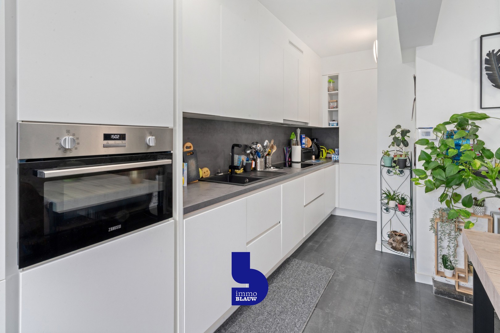 Instapklaar 2 slaapkamer appartement met terras. - foto 3