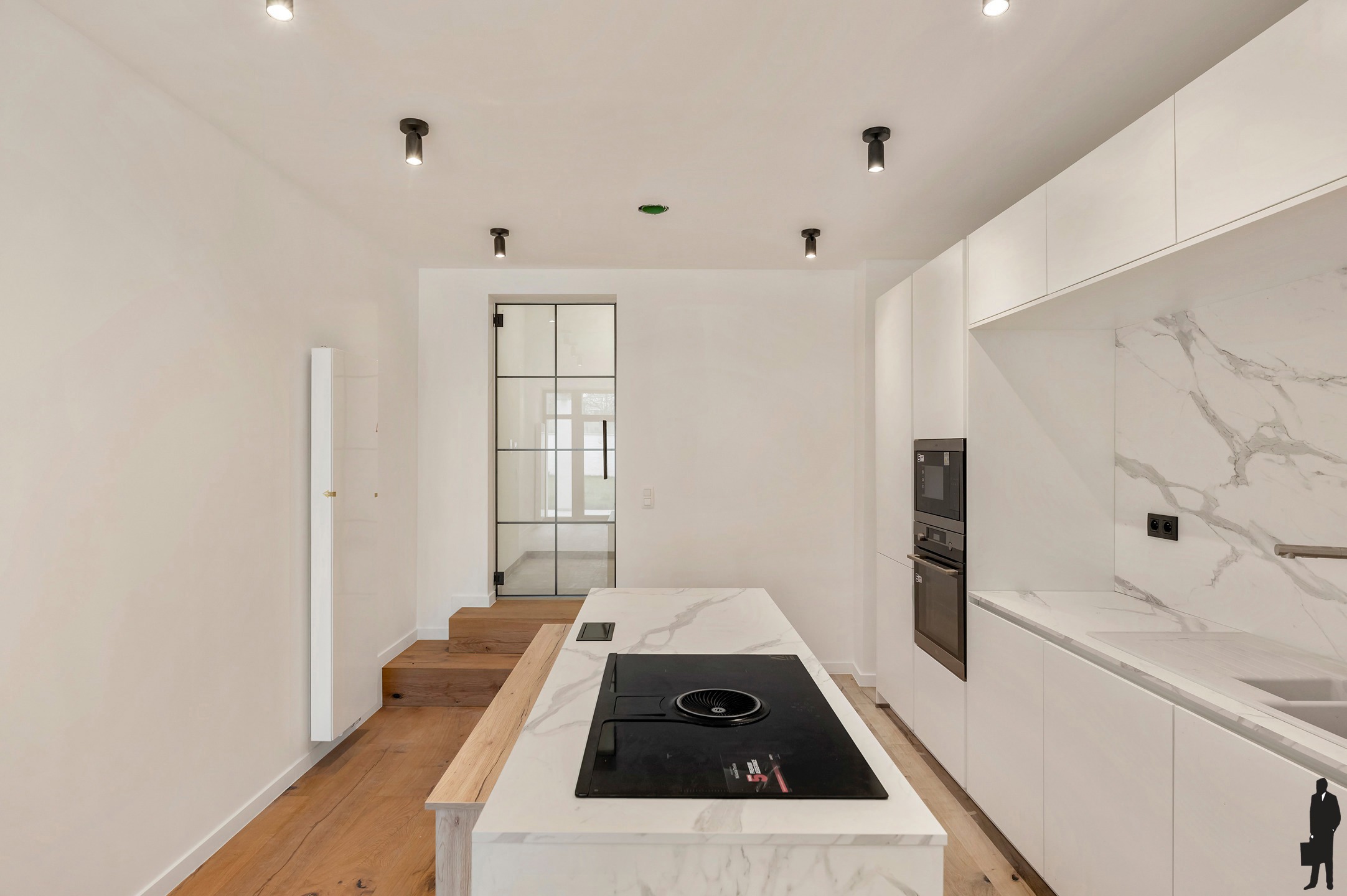 Prachtig gerenoveerd appartement met 2 slaapkamers en ruime tuin van 263 m² nabij het centrum van Mechelen. - foto 4