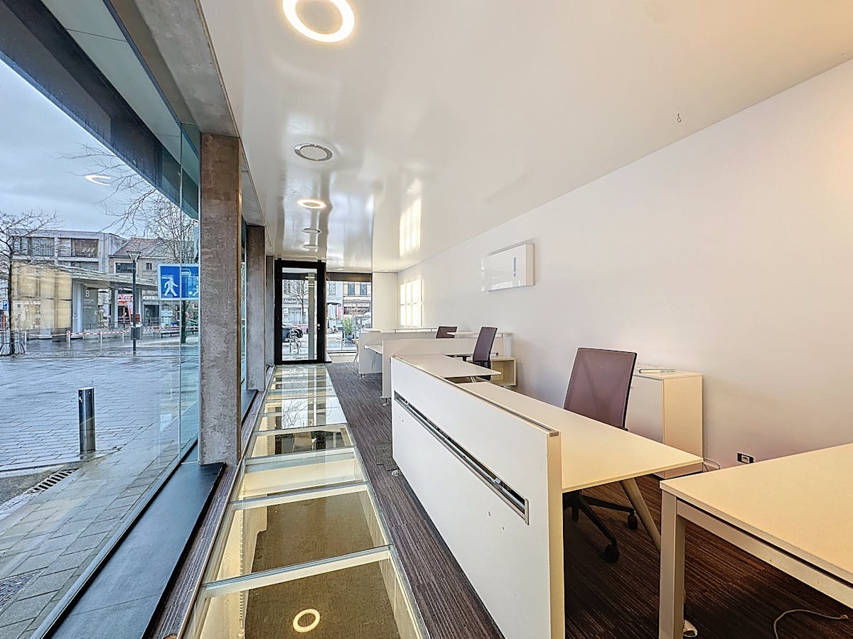 Kantoor te huur op een topligging nabij de K in Kortrijk - foto 3