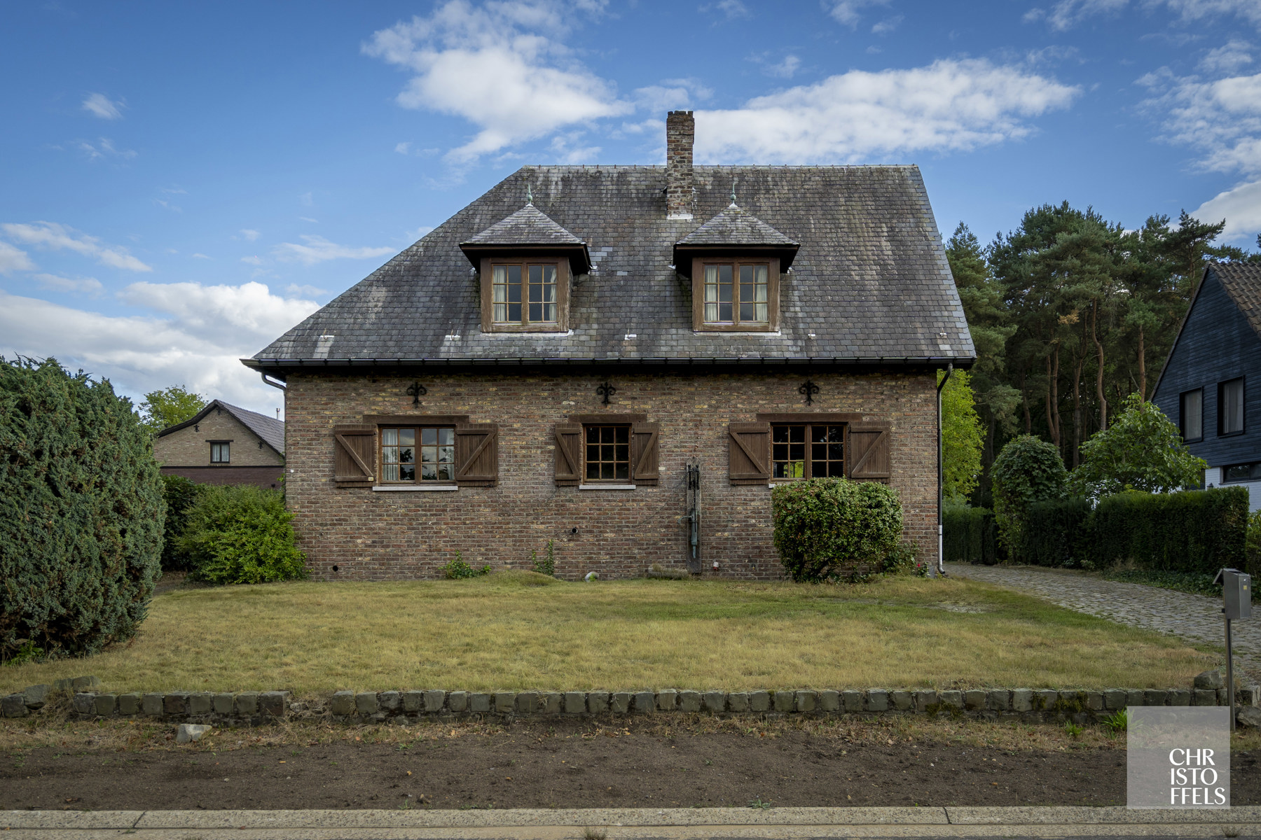 Te renoveren landhuis met bijgebouw van ca 70m² op perceel van 1.390 m²  - foto 1