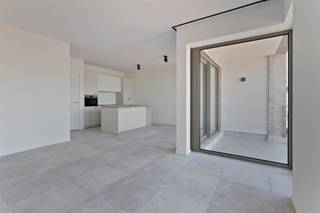 CENTRAAL GELEGEN APP. MET 2 SLKS + TERRAS Residentie John Martin is gelegen in de Tulpstraat/Klamperstraat te 2060 Antwerpen. De naam van de...