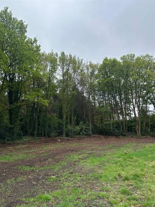 In zeer rustige nieuwe verkaveling gelegen bouwgrond voor open bebouwing van 10 are 14 centiare.In een nieuwe zijstraat van Sint Theresiastraat ter...