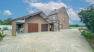 Bij ImmoFusion 7/7 “open huis” : klik op onze 3D-TOUR.Ervaar vastgoed alsof je er zelf doorloopt!Ruime opbrengsteigendom met 3 vergunde...