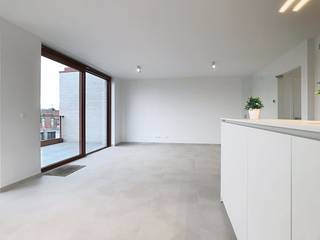 De snelste manier om een bezoek te brengen aan dit appartement? Vraag je bezoek aan via de rode knop op onze website (www.dewaele.com) en je...