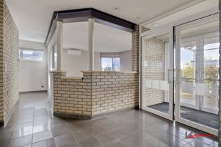  Kantoorgebouw te koop 397M2.Dit  kantoorgebouw met goede EPC-score biedt tal van mogelijkheden voor wie op zoek is naar een functionele en vlot...