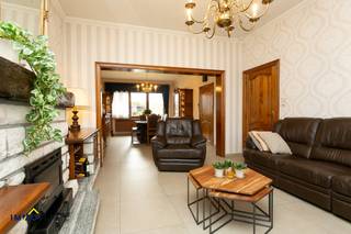 Ruime instapklare woning op toplocatie in OpwijkDeze ruime woning, gelegen in een van de meest geliefde straten van Opwijk, brengt een toplocatie...