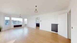 Ruim, zeer kwaliteitsvol compleet  gerenoveerd appartement gelegen op de Graaf d'Ursellaan, zuidgericht en vlakbij de zeedijk. vanop de...