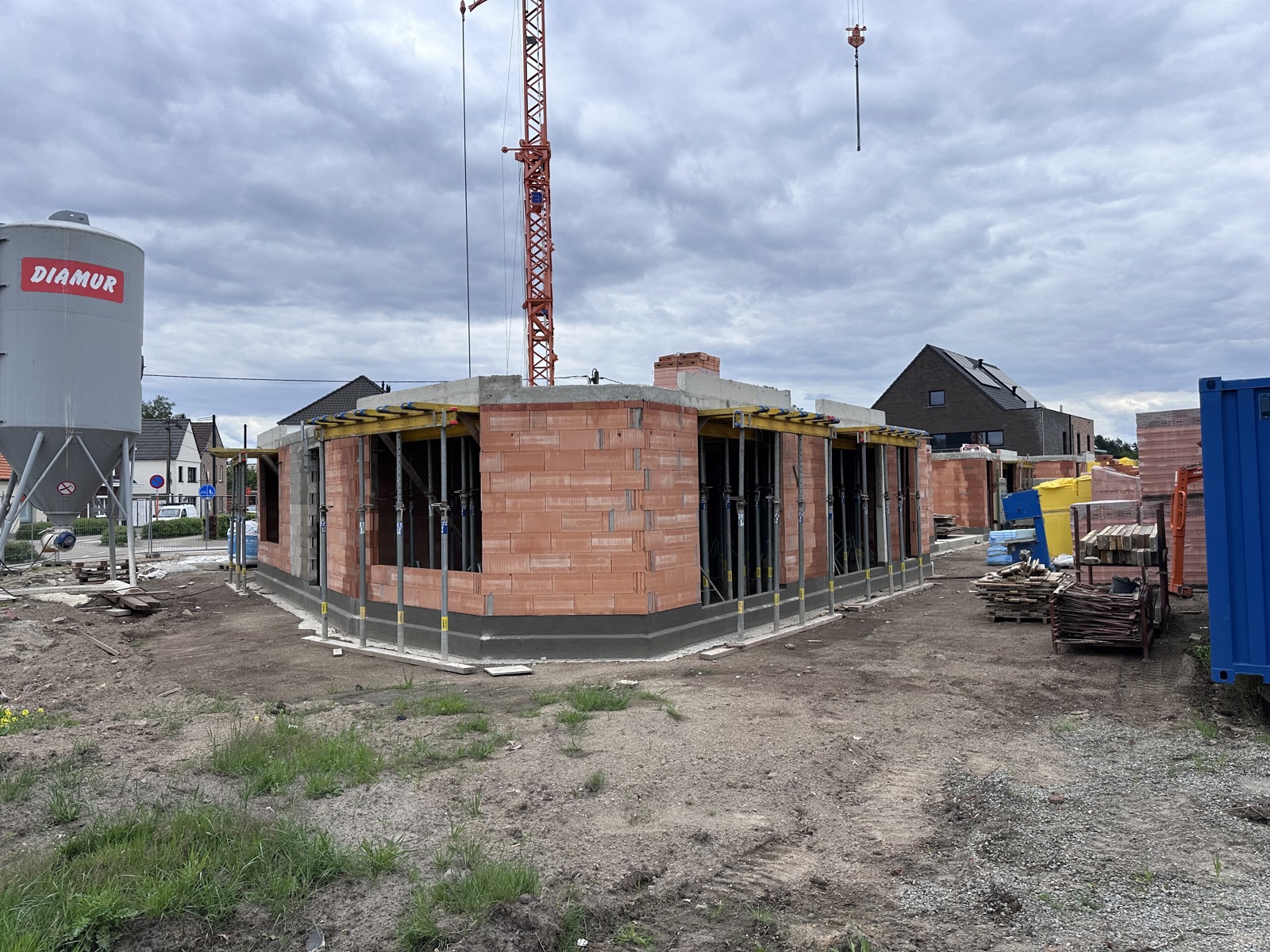 Moderne nieuwbouwwoningen met tuin in rustige omgeving - foto 2