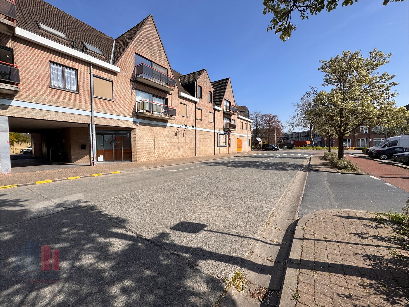 Uniek handelspand op strategische hoeklocatie - photo 3