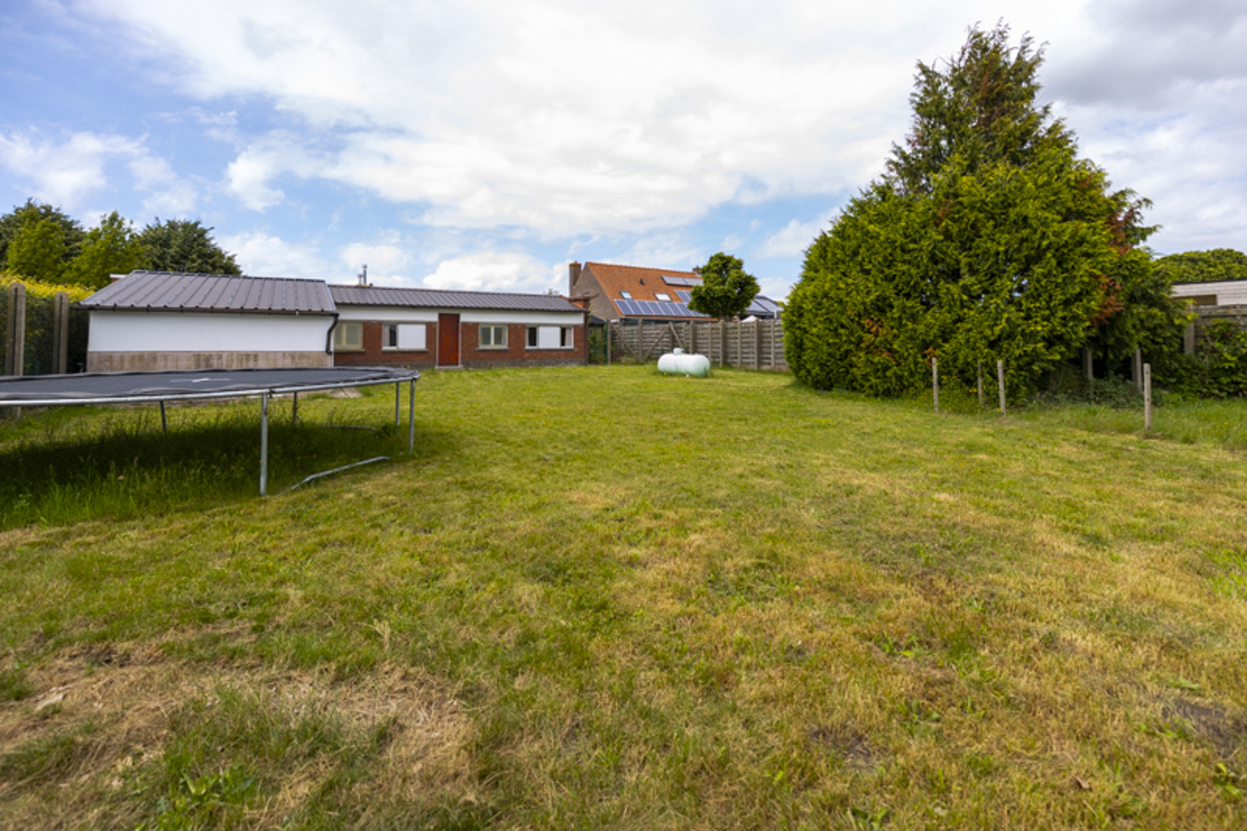 Huis te koop in Oostkamp met 3 slaapkamers - foto 2