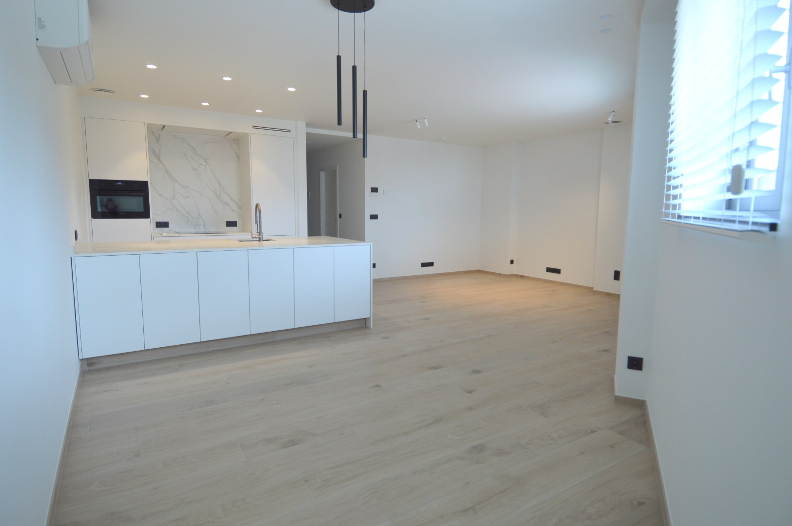 Nieuwbouw appartement met tuin en oprit in Harelbeke - foto 1