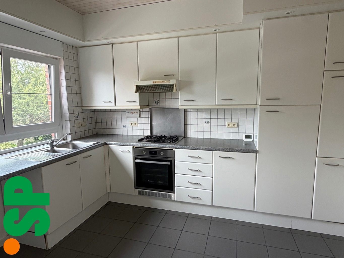 Appartement op de 1e verdieping te huur in Wilrijk. - foto 4