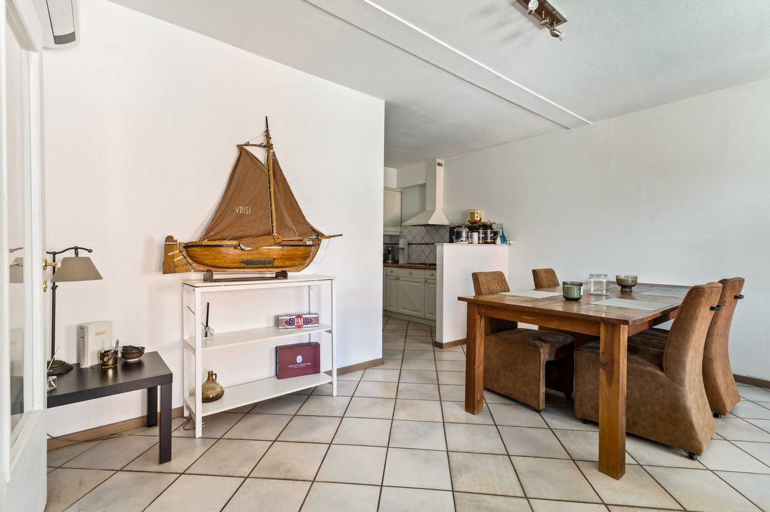 Ruim appartement (94 m²) met twee slaapkamers in het centrum van Broechem! - foto 5