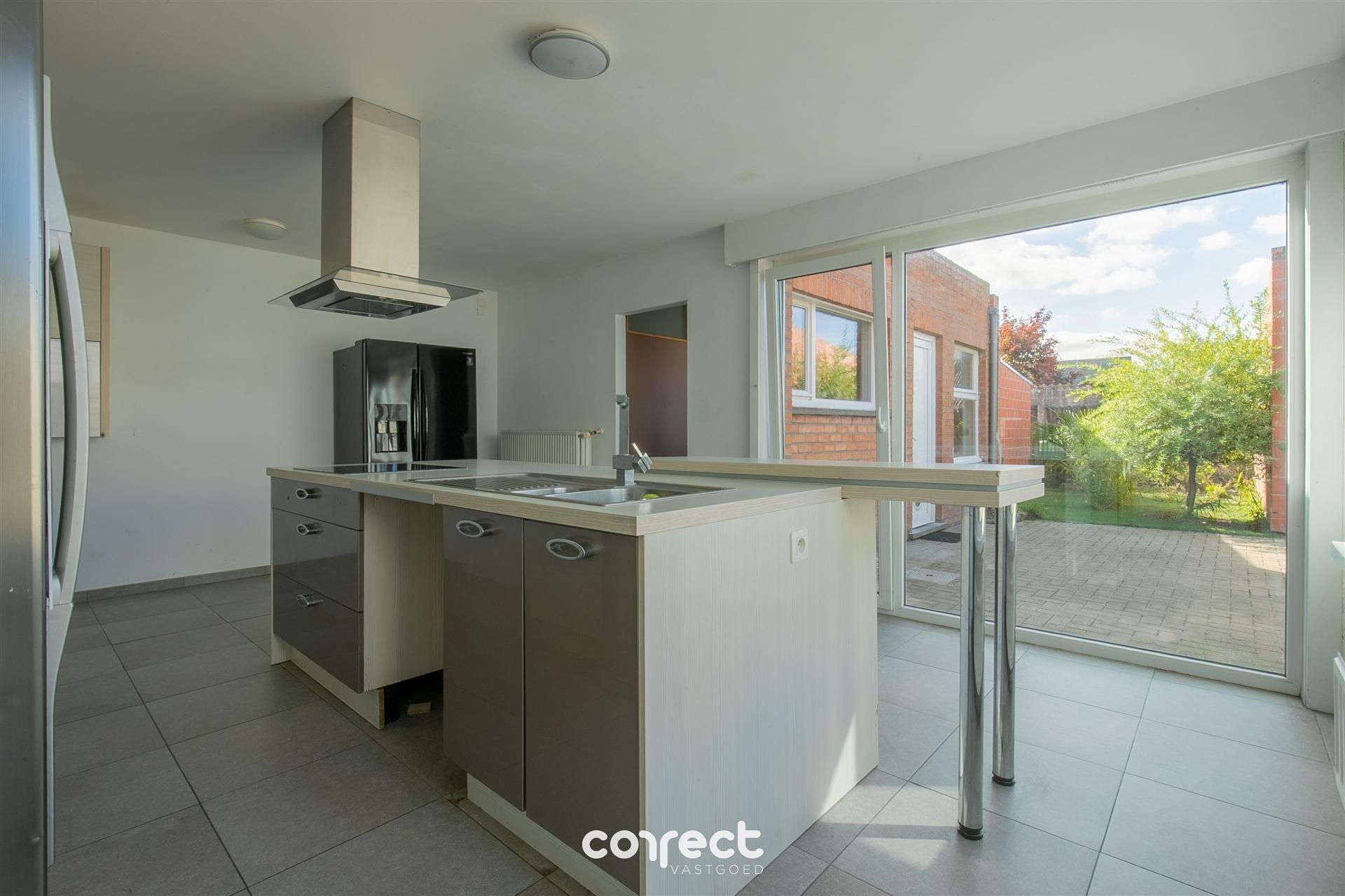 Rustig gelegen gezinswoning in het charmante Moere. - foto 4