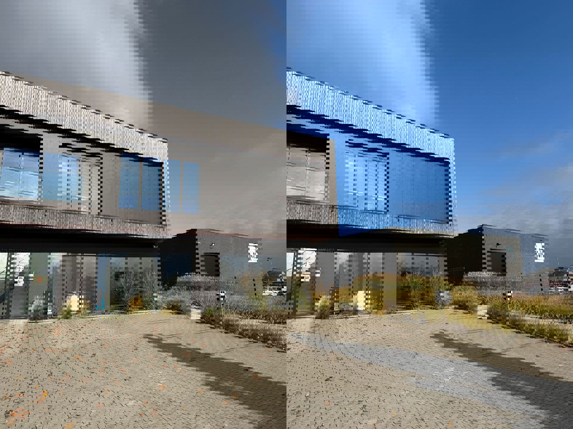 Nederlands – Te koop: magazijnen &amp; kantoren in Gembloux - foto 2