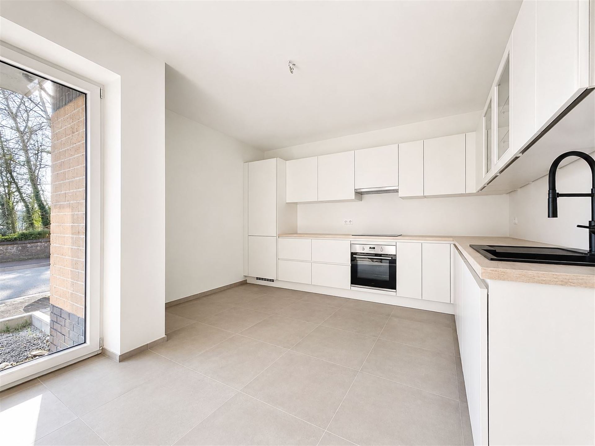 Appartement te koop in Fontaine-L'Evêque met 2 slaapkamers - foto 4