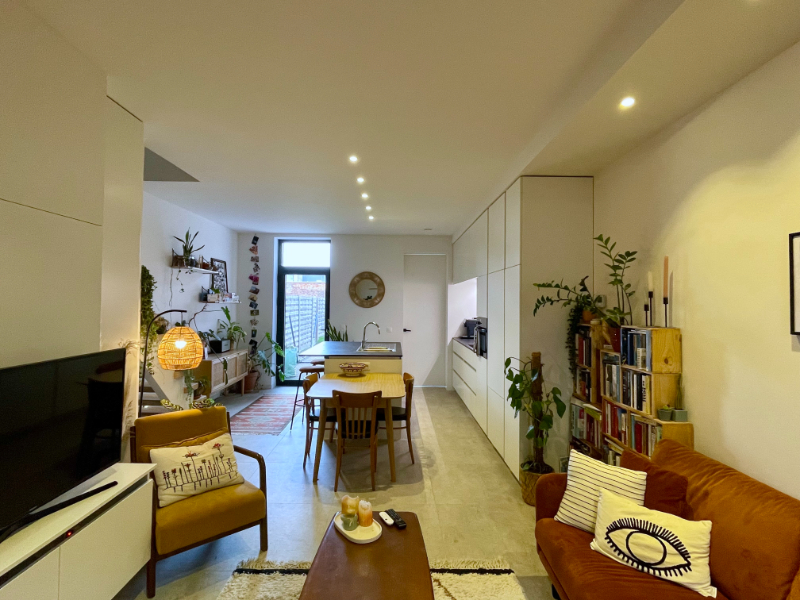 Charmante woning met 2 slaapkamers en tuin - photo 3