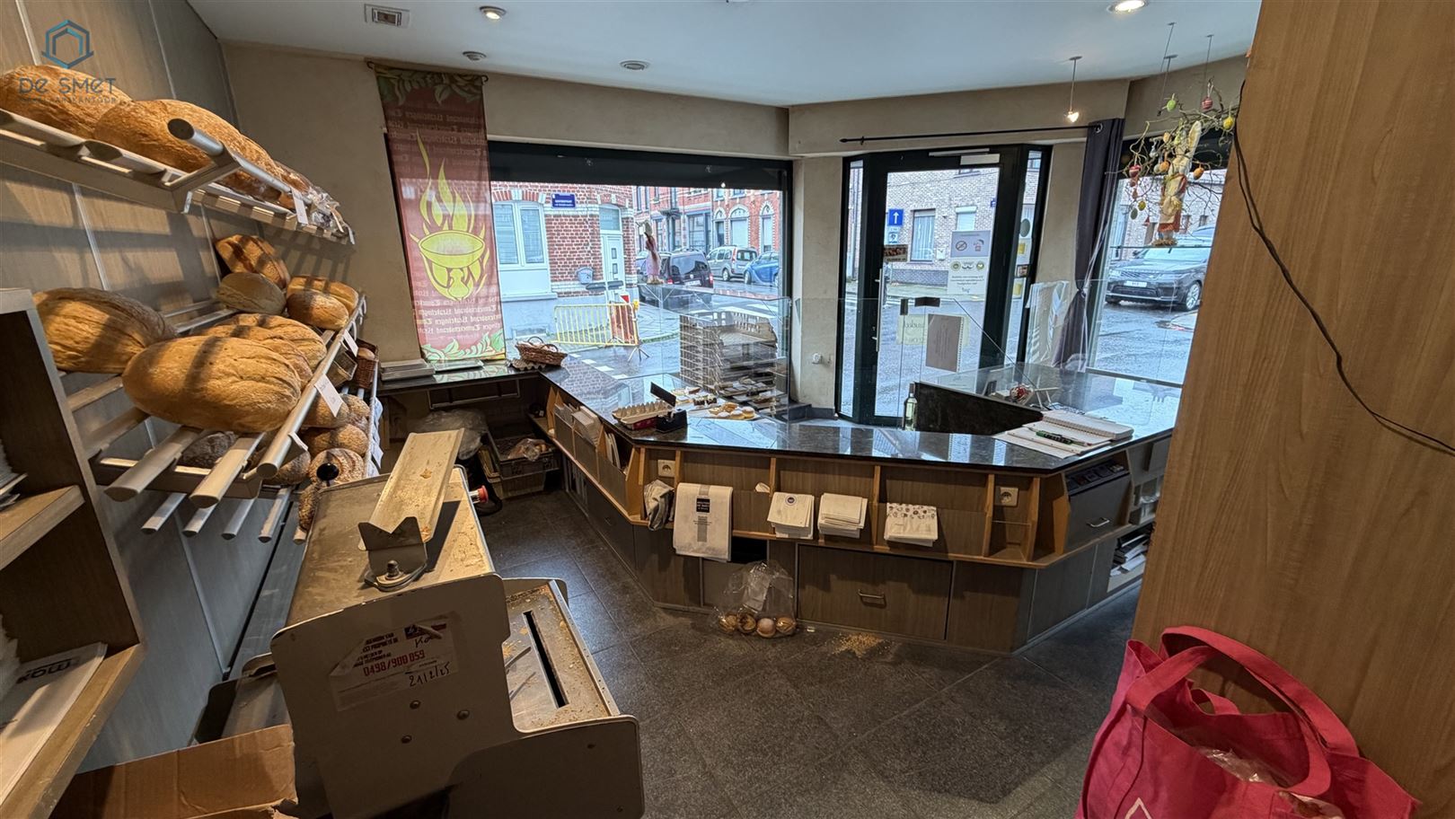 OPBRENGSTEIGENDOM MET HANDELSPAND EN APPARTEMENT  - foto 3