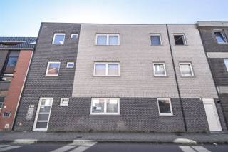 St-Niklaas, Kleine Heimelinckstraat 1 bus 1, Ruim gelijkvloers appartement aan de rand van de stad met inkom, afzonderlijk gastentoilet en...