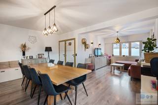 Op uitstekende locatie tussen Itegem en Berlaar-Heikant, bevindt zich deze instapklare gezinswoning met 3 slaapkamers en gezellige tuin op een...