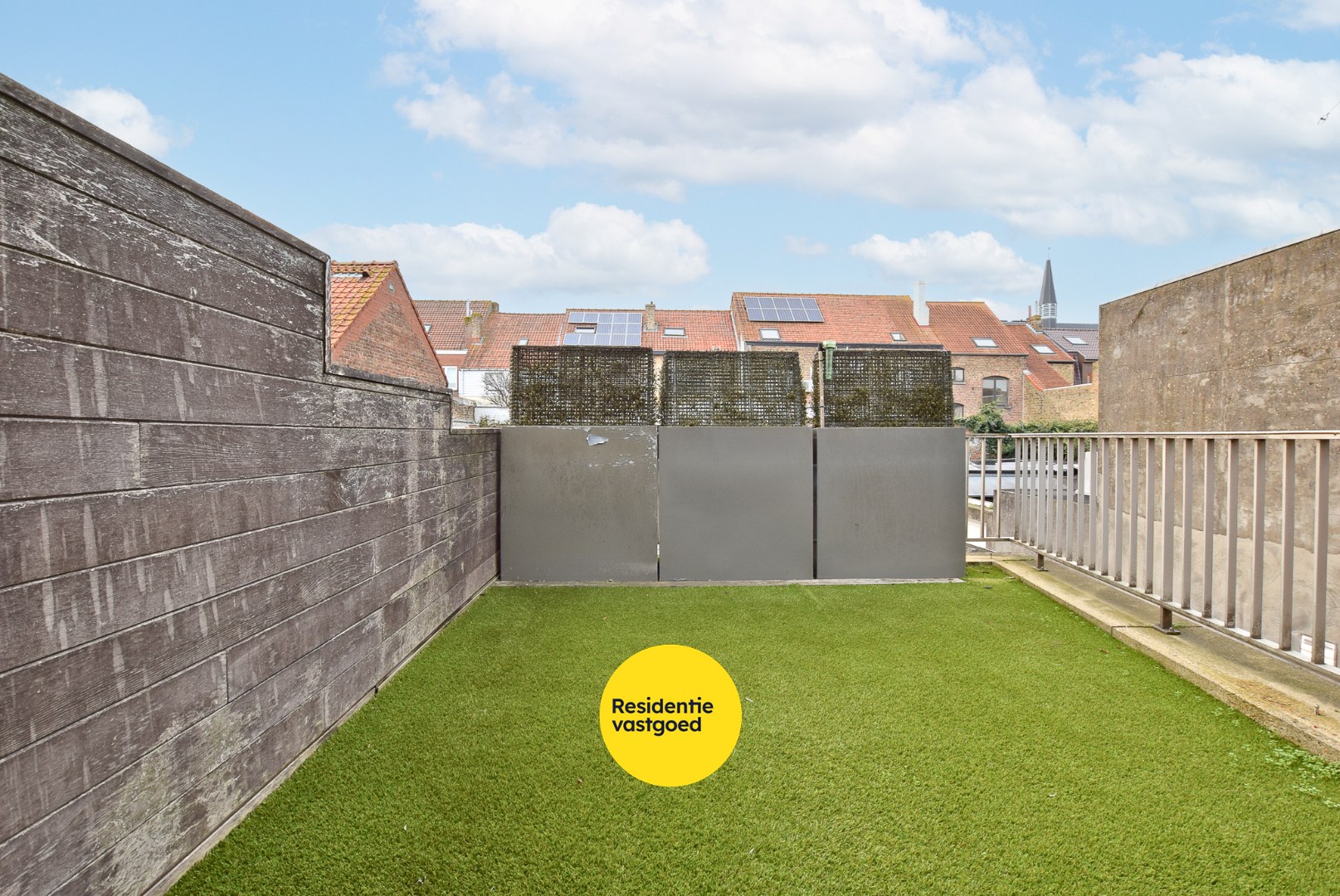 Prachtige 2/3-slaapkamer appartement (112m² + 12m²) in de winkelstraat van Nieuwpoort-stad. - foto 3