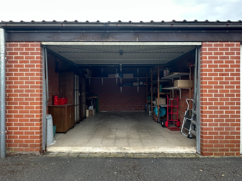 Centrum Roeselare - Extra ruime brede garage te koop - foto 5