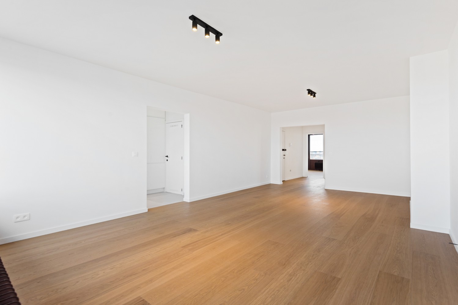 Volledig gerenoveerd en instapklaar appartement op topligging in Wilrijk - foto 5