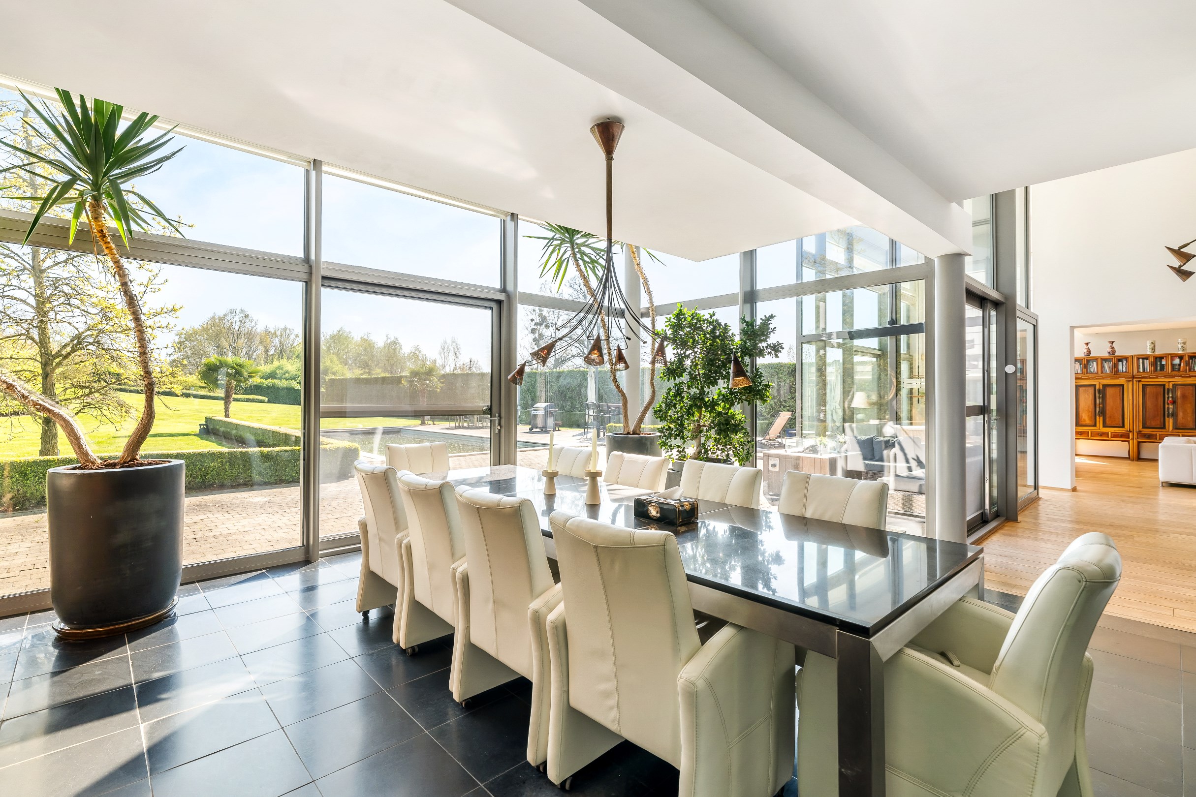 Luxueuze villa met zwembad op riant perceel van 1,5 hectare - foto 4