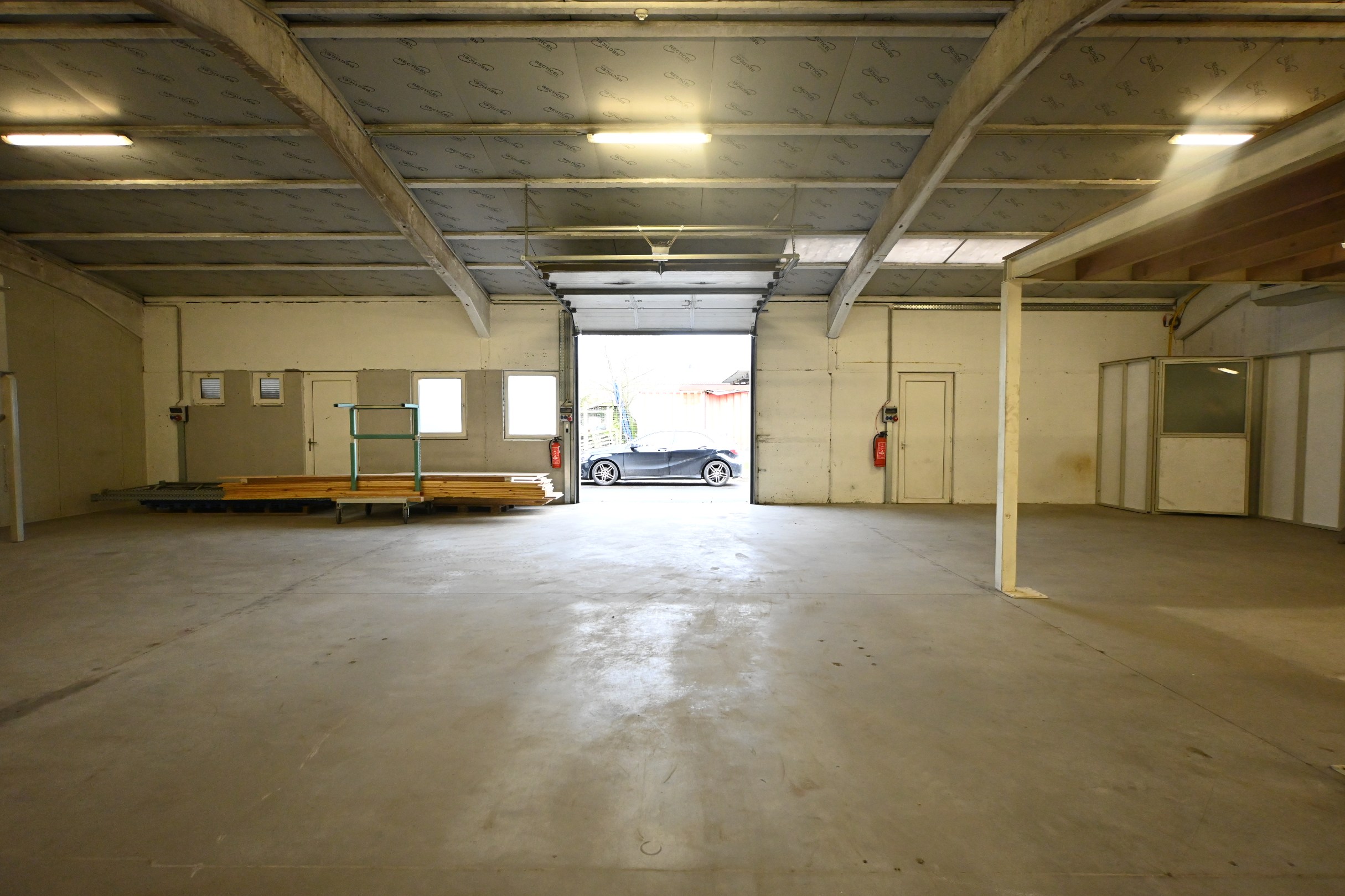 Loods in het industriegebied van Knokke-Heist - foto 2