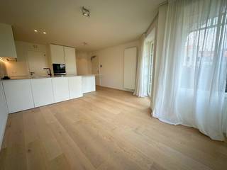Prachtig nieuwbouw appartement gesitueerd in het hartje van Duinbergen, ter hoogte van het Stübbenpark. Het duplexappartement is gelegen op...