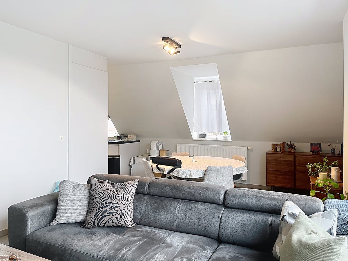 Modern duplex appartement met 2 slaapkamers en dubbele garage te huur - foto 3
