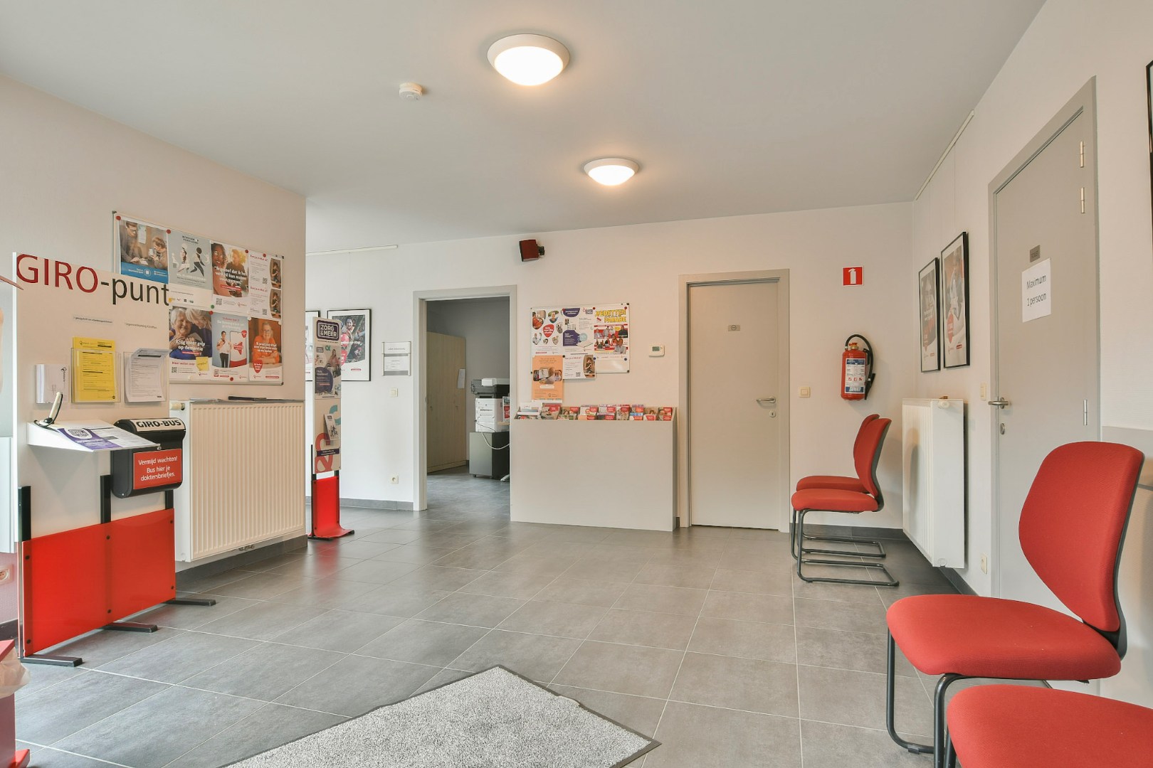 Commercial à louer à Oudenburg - photo 3